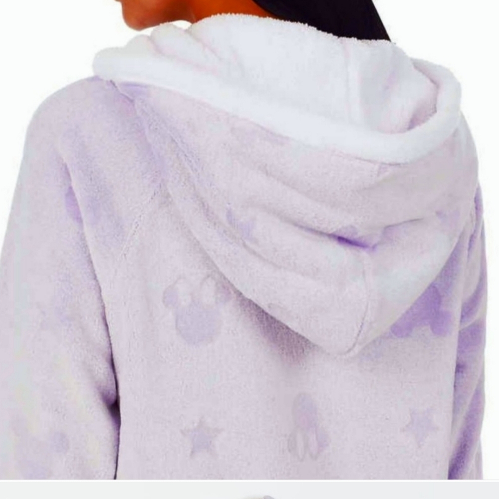 DISNEY Lounger with hood, LARGE, NWT - Picture 6 of 9